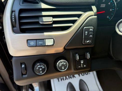 Used 2018 GMC Yukon Denali AWD/4WD image 39