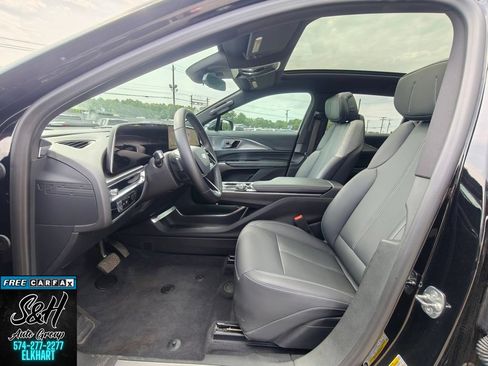 Used 2024 Cadillac Lyriq Tech RWD image 19
