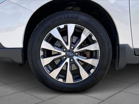Used 2015 Subaru Outback 2.5i Limited image 11