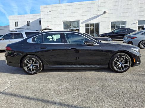 Used 2024 BMW i5 eDrive40i w/ Premium Package RWD image 8