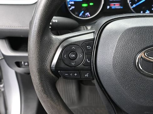 Used 2019 Toyota RAV4 LE w/ Carpet Mat Package AWD/4WD image 27