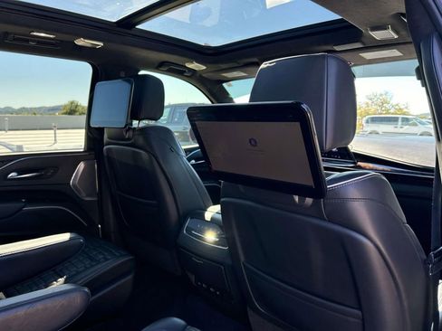 Used 2022 Cadillac Escalade ESV Sport Platinum w/ LPO, ONYX Package image 27