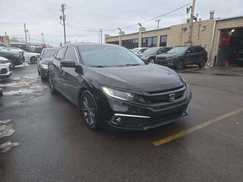 Used 2019 Honda Civic EX image 3