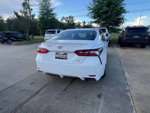 Used 2024 Toyota Camry SE FWD image 6
