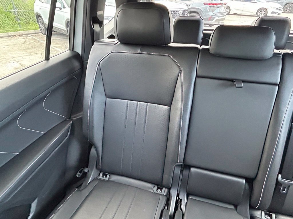 Certified 2023 Volkswagen Tiguan SE R-Line FWD image 12