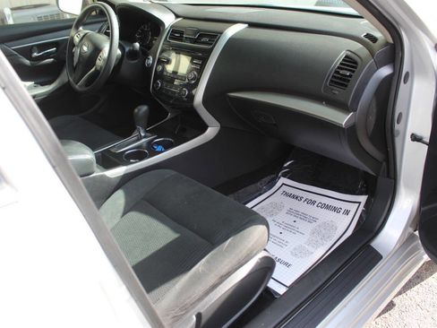 Used 2015 Nissan Altima 2.5 S w/ Special Edition Package image 9