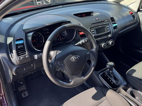 Used 2017 Kia Forte LX FWD image 15