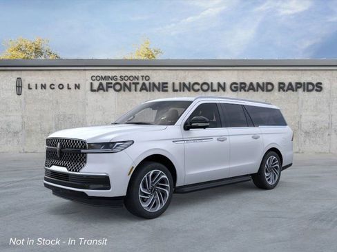 New 2026 Lincoln Navigator L Premier AWD/4WD image 1