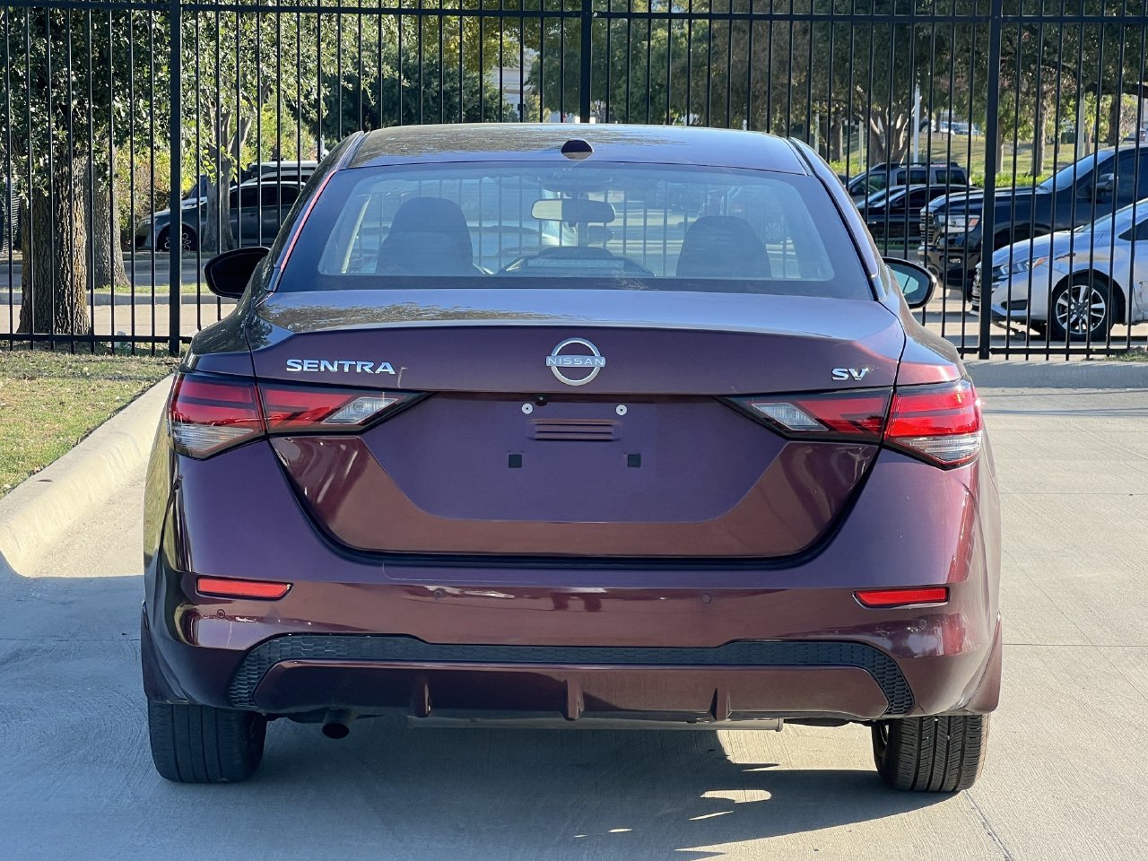 Used 2024 Nissan Sentra SV FWD image 4