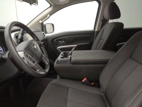 Used 2017 Nissan Titan SV RWD image 17