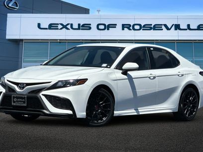 Used 2021 Toyota Camry SE w/ Carpet Mat Package (TMS)