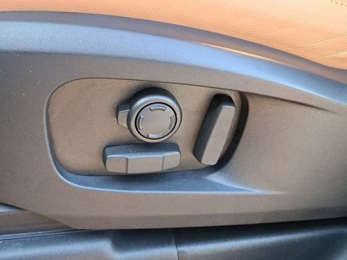 Used 2024 Land Rover Defender 110 S image 19