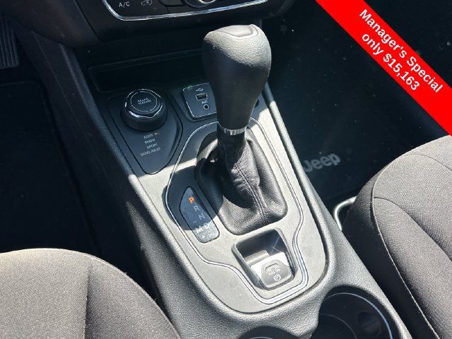 Used 2019 Jeep Cherokee Latitude w/ Popular Appearance Group AWD/4WD image 21