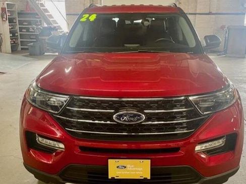 Certified 2024 Ford Explorer XLT w/ Equipment Group 202A AWD/4WD image 2