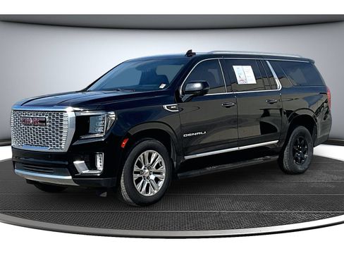 Used 2022 GMC Yukon XL Denali AWD/4WD image 16