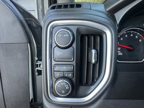 Used 2021 Chevrolet Silverado 1500 LT image 23