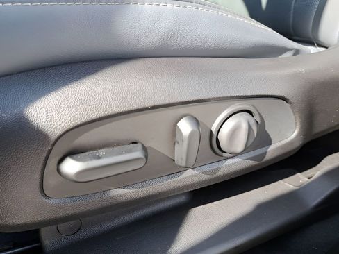 Used 2019 Buick Enclave Premium image 16