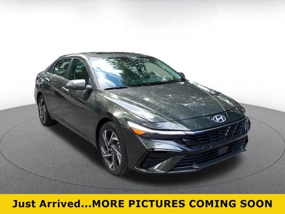 Used 2025 Hyundai Elantra Limited