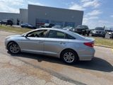 Used 2015 Hyundai Sonata SE image 4