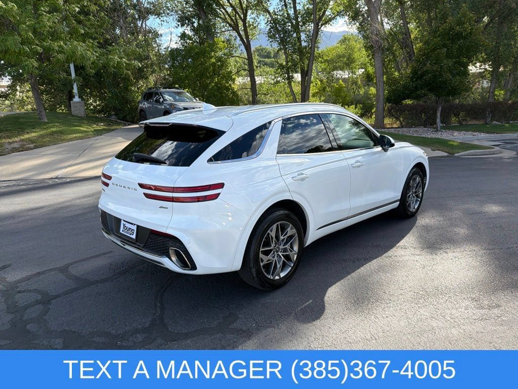 Used 2025 Genesis GV70 2.5T AWD/4WD image 3