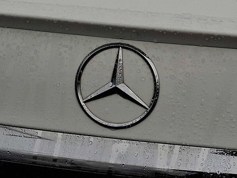 Used 2019 Mercedes-Benz E 300 4MATIC image 29