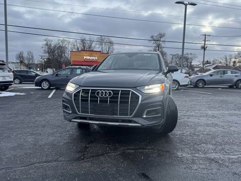 Used 2023 Audi Q5 2.0T Premium Plus w/ Premium Plus Package image 2