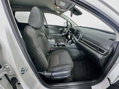 Used 2025 Kia Sportage LX FWD image 30
