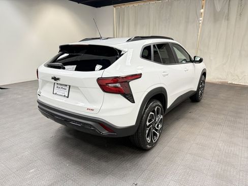 New 2026 Chevrolet Trax RS w/ Sunroof Package image 6