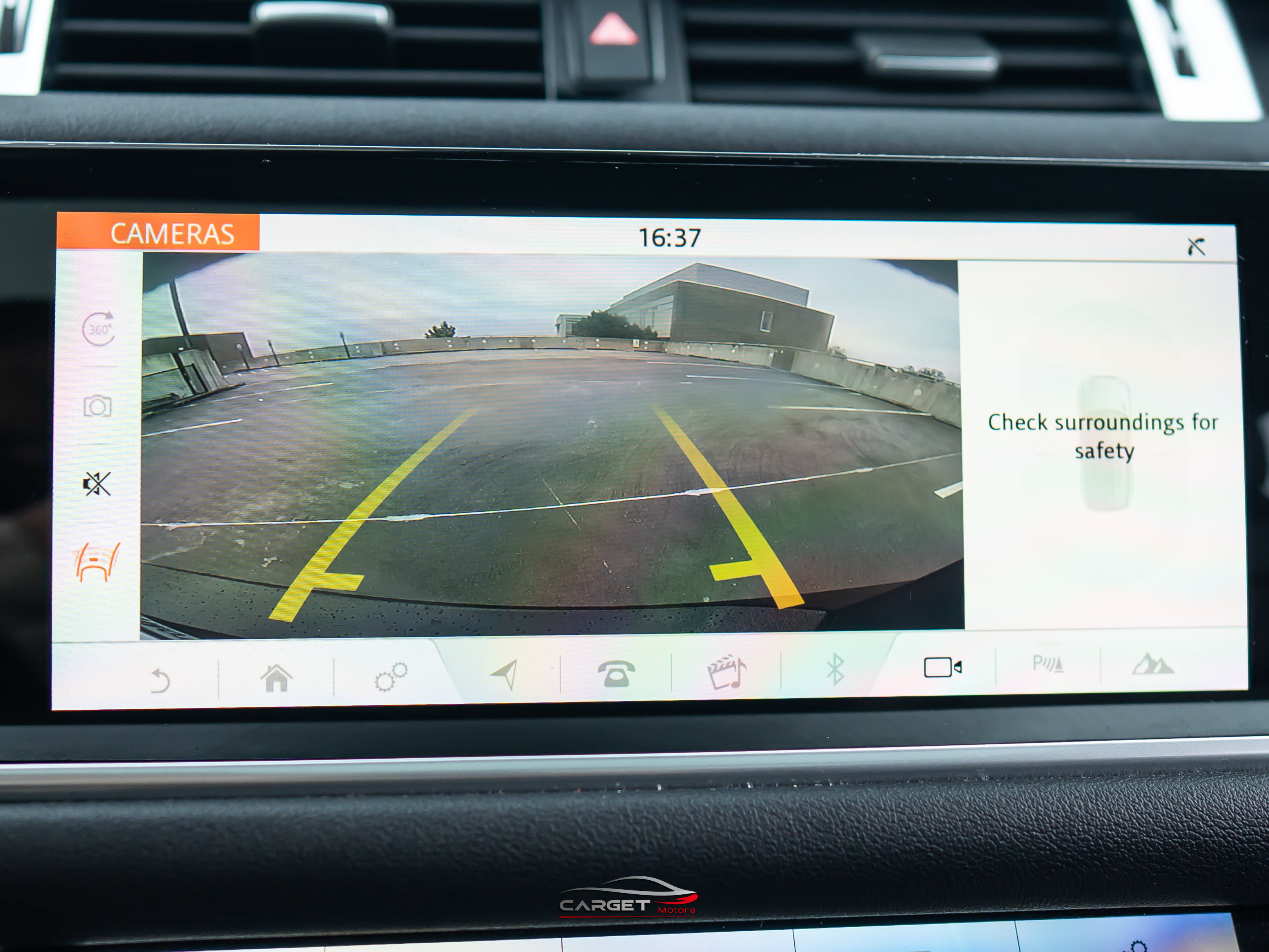 Used 2018 Land Rover Range Rover Sport HSE AWD/4WD image 32