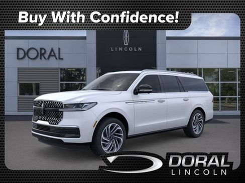 New 2026 Lincoln Navigator L Reserve AWD/4WD image 1