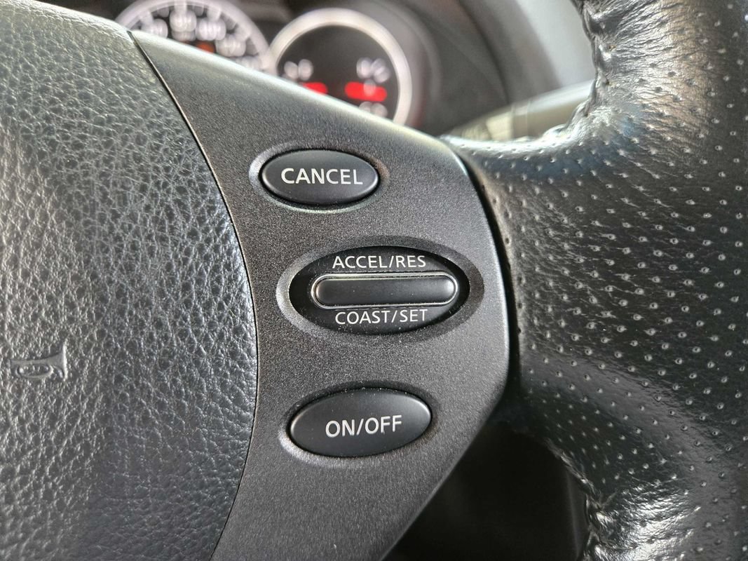 Used 2010 Nissan Altima 2.5 S w/ Convenience Plus Pkg FWD image 16