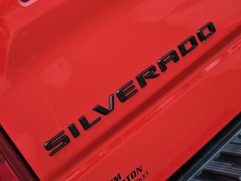 Used 2026 Chevrolet Silverado 1500 Custom w/ LPO, Dark Essentials Package RWD image 15