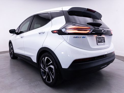 Used 2023 Chevrolet Bolt LT w/ Infotainment Package FWD image 17