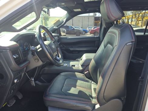 Used 2022 Ford Expedition Limited image 5