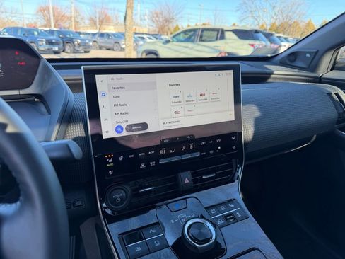 Used 2025 Toyota bZ4X Limited image 14