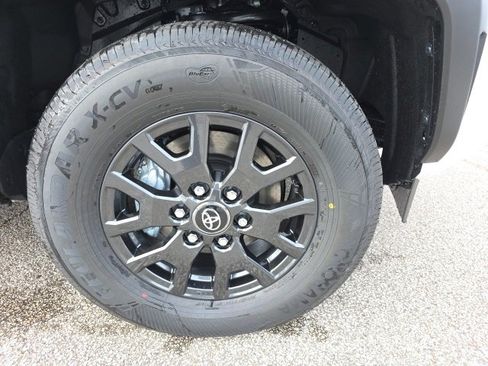 New 2025 Toyota 4Runner SR5 image 11