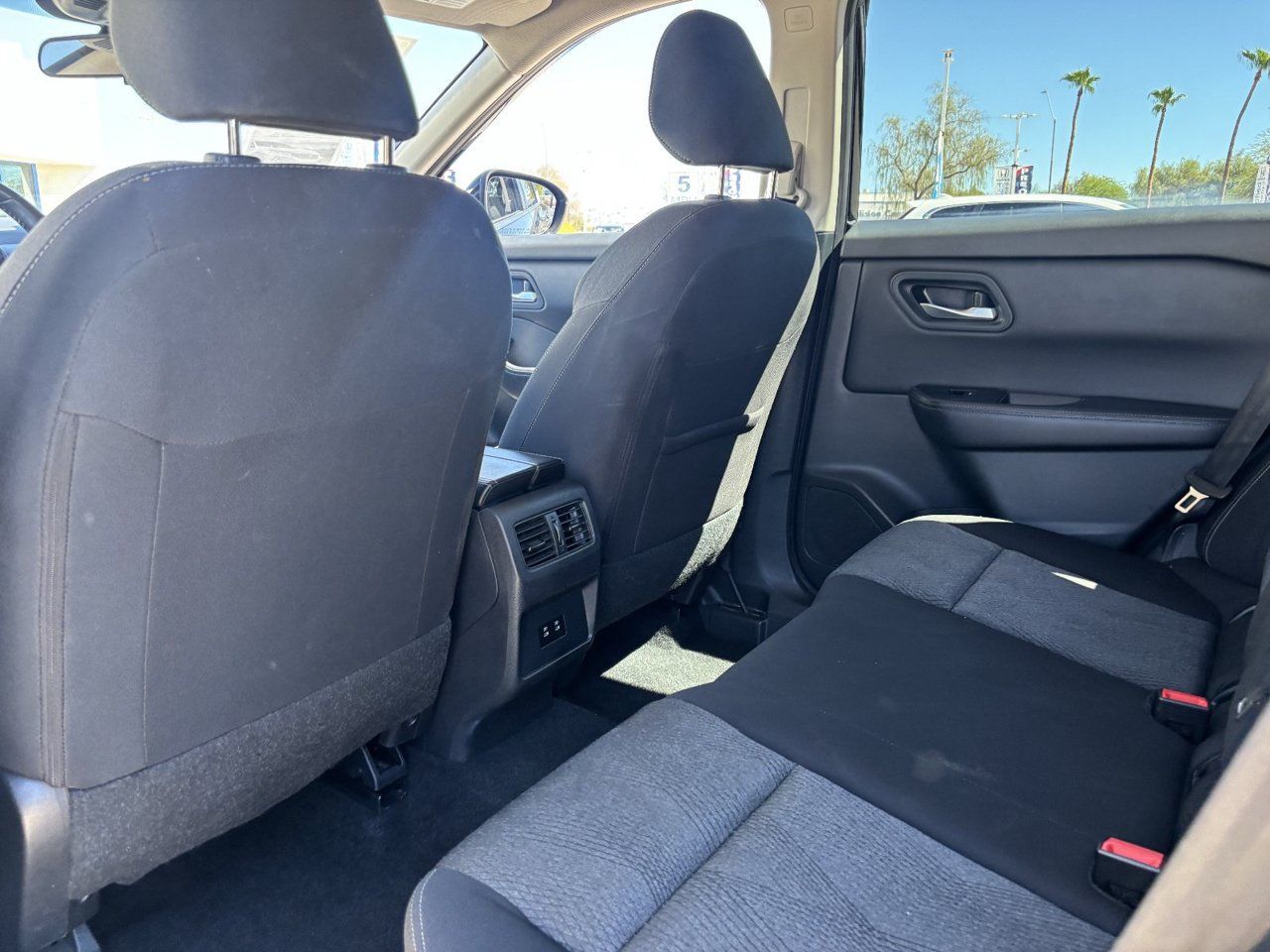 Used 2025 Nissan Rogue SV AWD/4WD image 15