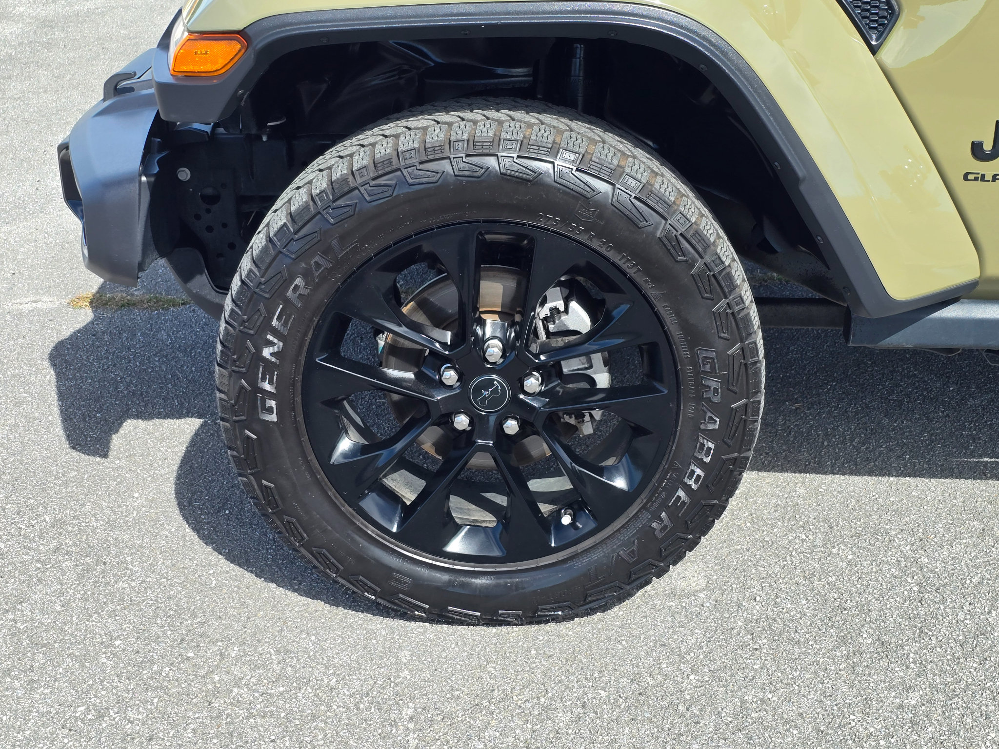Used 2025 Jeep Gladiator Sport AWD/4WD image 23