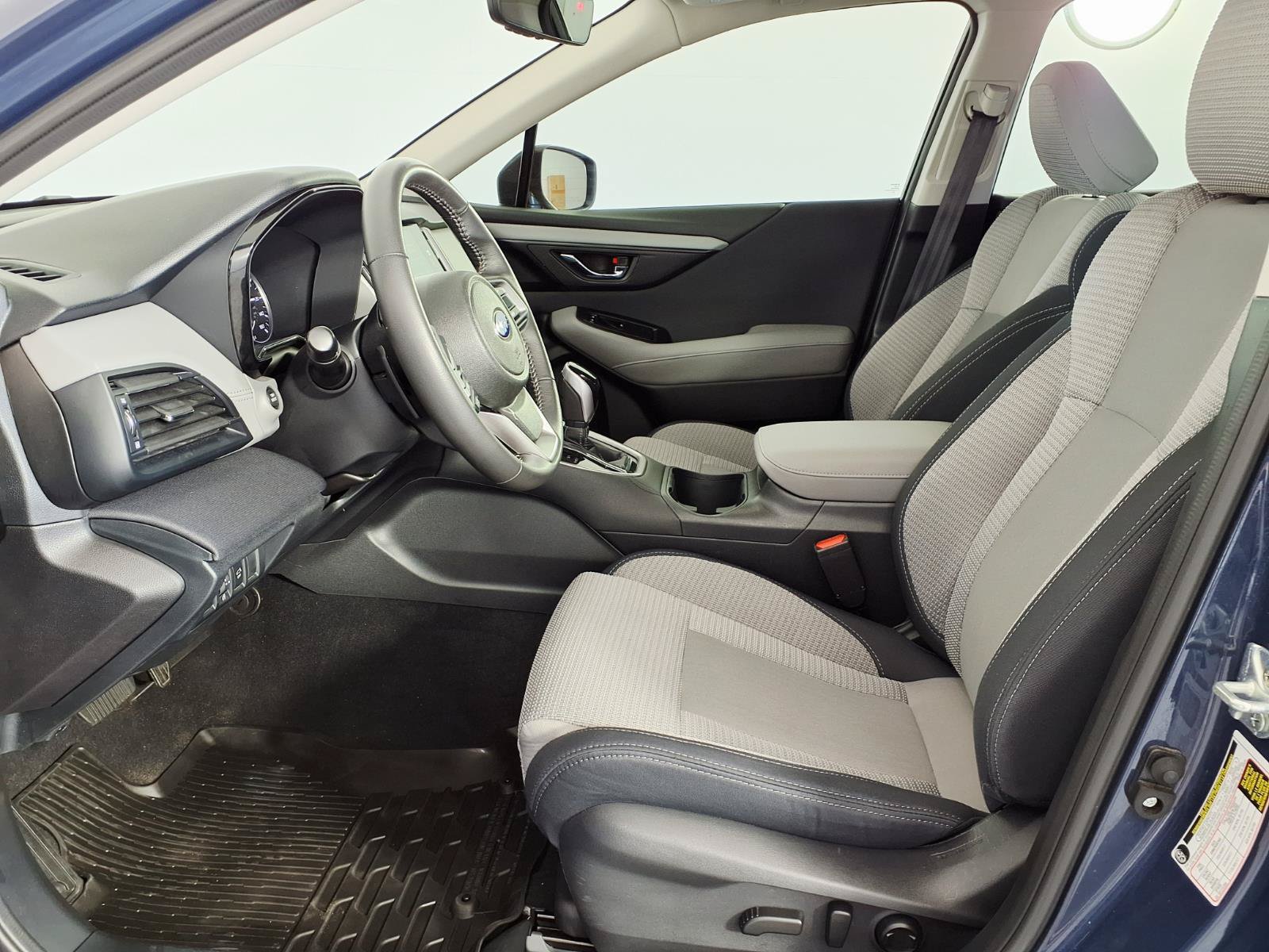 Used 2025 Subaru Outback Premium AWD/4WD image 14