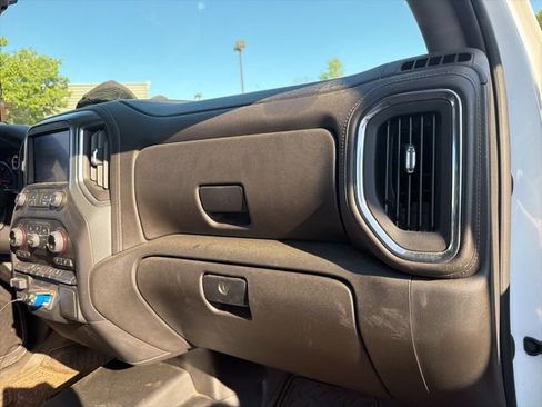 Used 2023 Chevrolet Silverado 2500 LT w/ Convenience Package image 13