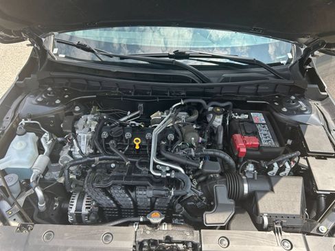 Used 2025 Nissan Altima 2.5 SV FWD image 27