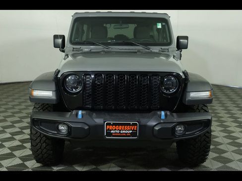 Used 2023 Jeep Wrangler Unlimited w/ Convenience Group AWD/4WD image 12