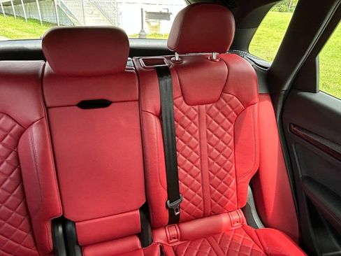 Used 2023 Audi SQ5 Prestige w/ Prestige Package AWD/4WD image 14
