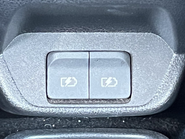 Used 2025 Nissan Leaf S FWD image 29