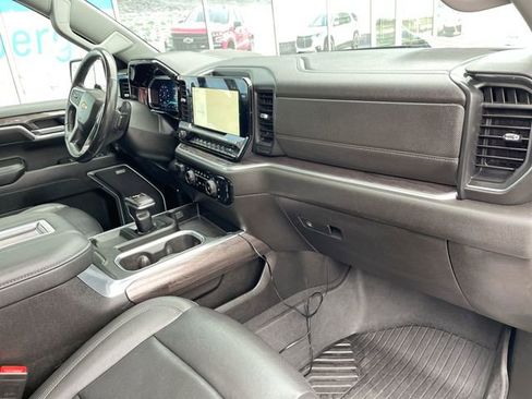 Used 2022 Chevrolet Silverado 1500 LTZ w/ LTZ Premium Package image 29