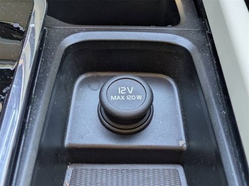 Certified 2025 Volvo XC60 T8 Core w/ Protection Package Premier image 28