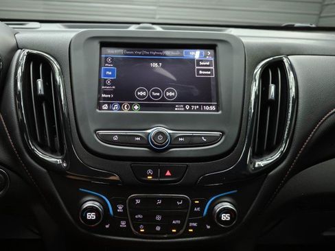 Used 2022 Chevrolet Equinox RS AWD/4WD image 25