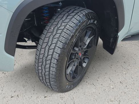 New 2026 Toyota Tundra Limited AWD/4WD image 32