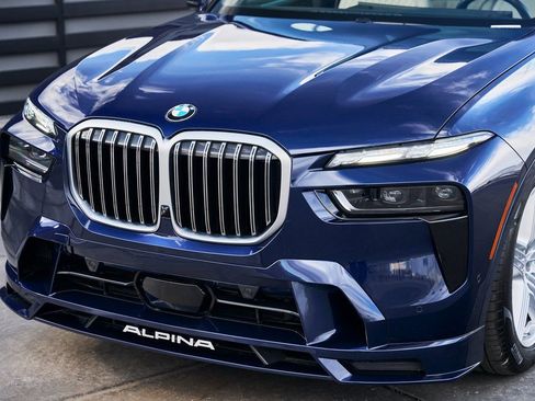 Used 2024 BMW ALPINA XB7 image 6