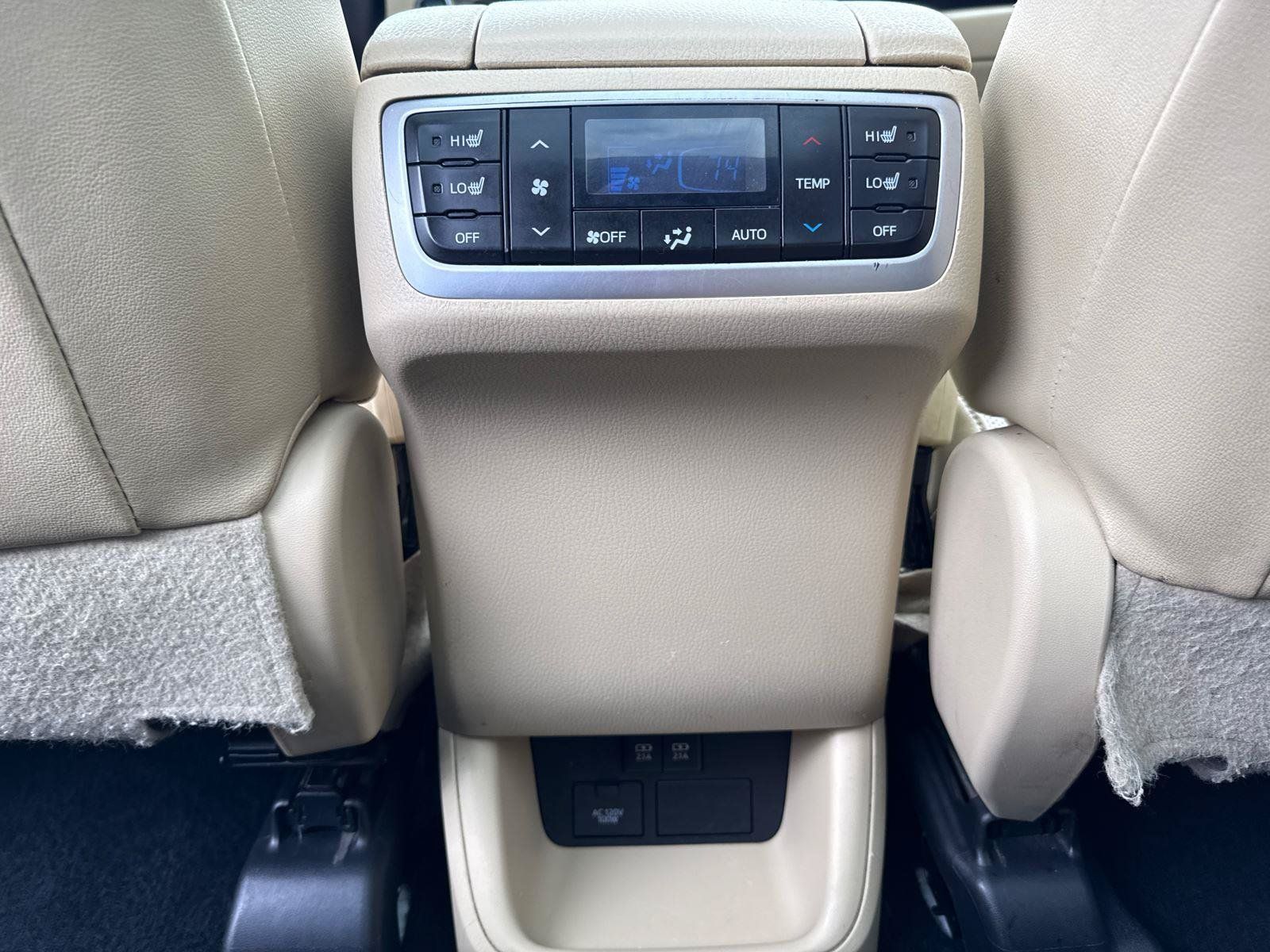 Used 2019 Toyota Highlander Limited Platinum AWD/4WD image 27